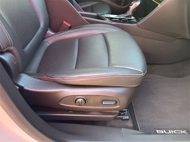 Used 2023 Buick Encore GX Essence w/ Experience Buick Package image 12