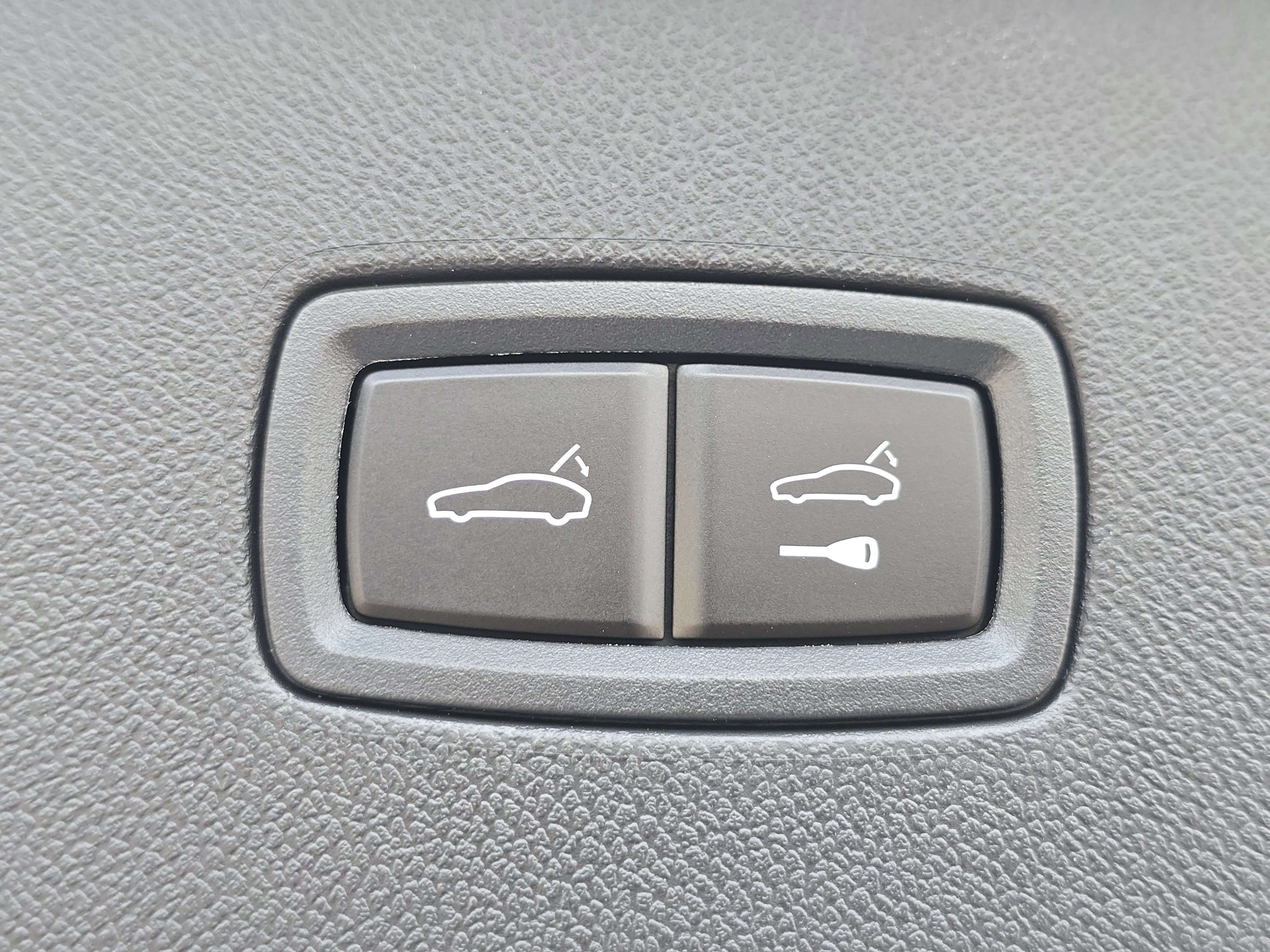 New 2026 Porsche Cayenne GTS image 16