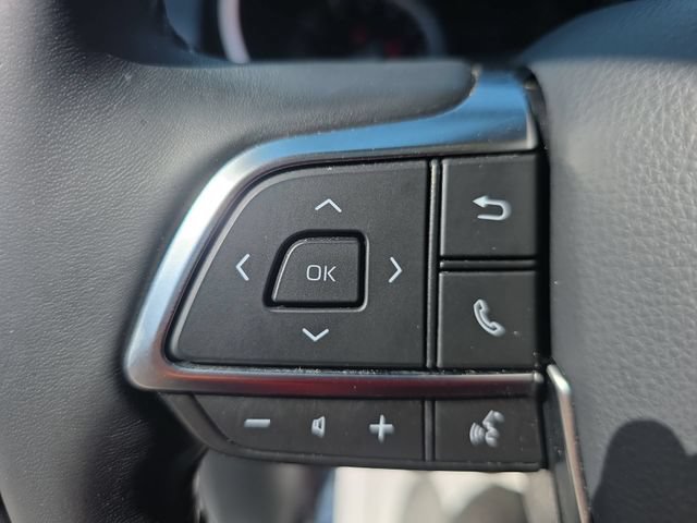 Used 2021 Toyota Highlander XSE FWD image 18