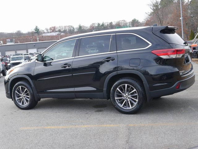 Used 2019 Toyota Highlander XLE image 4
