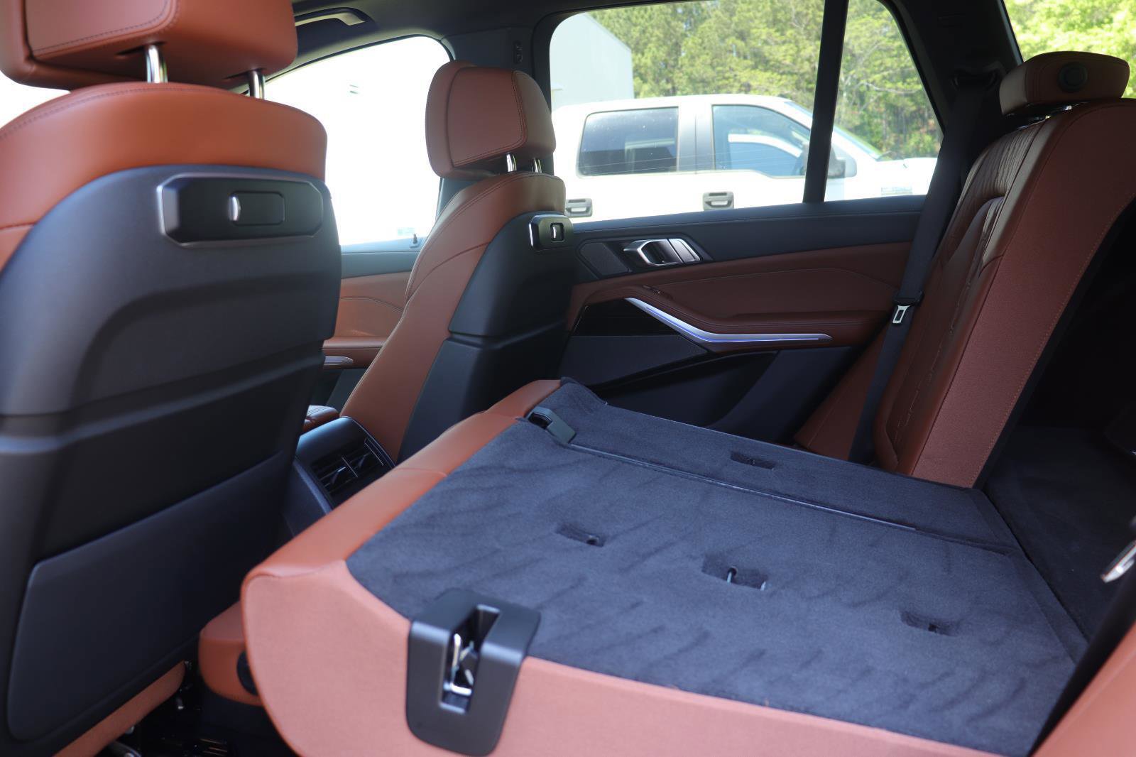 Used 2024 BMW X5 sDrive40i w/ M Sport Package image 14