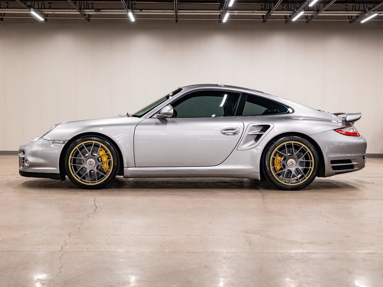 Used 2011 Porsche 911 Turbo S AWD/4WD image 17