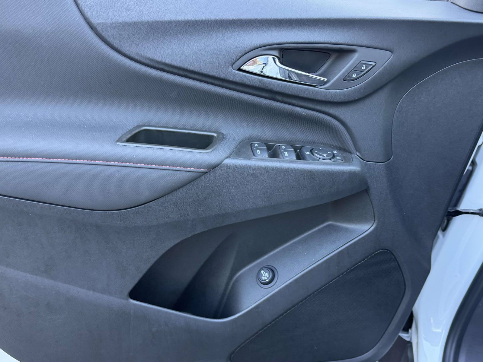 Certified 2024 Chevrolet Equinox RS AWD/4WD image 17