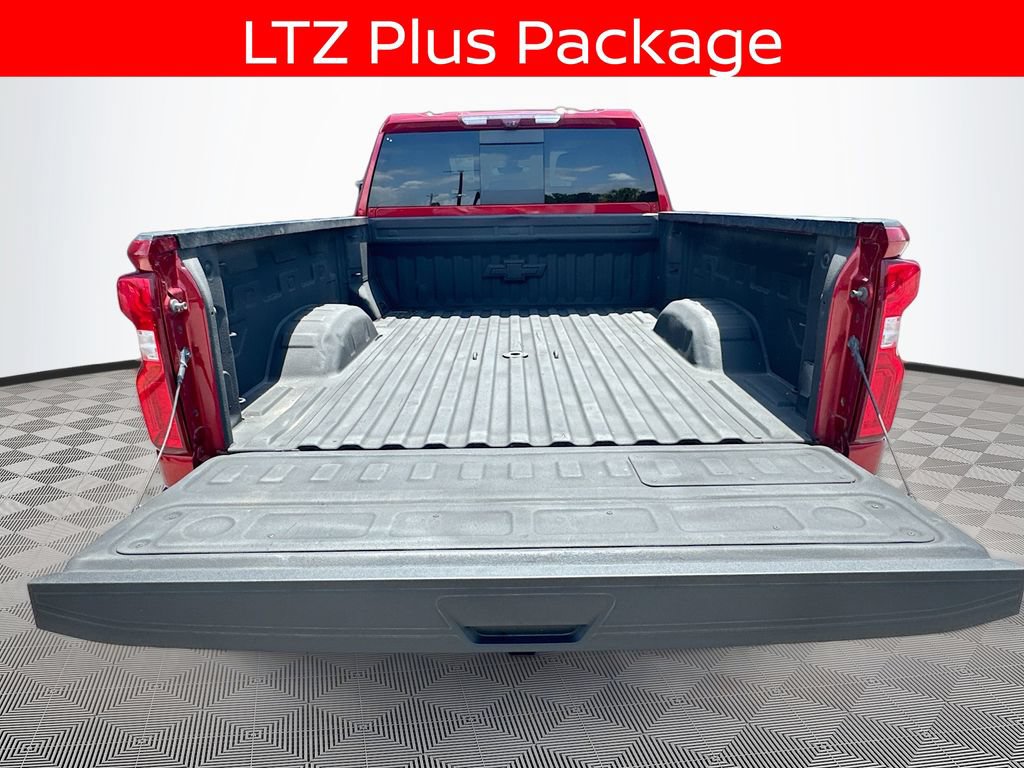 Used 2022 Chevrolet Silverado 2500 LTZ w/ LTZ Plus Package AWD/4WD image 28