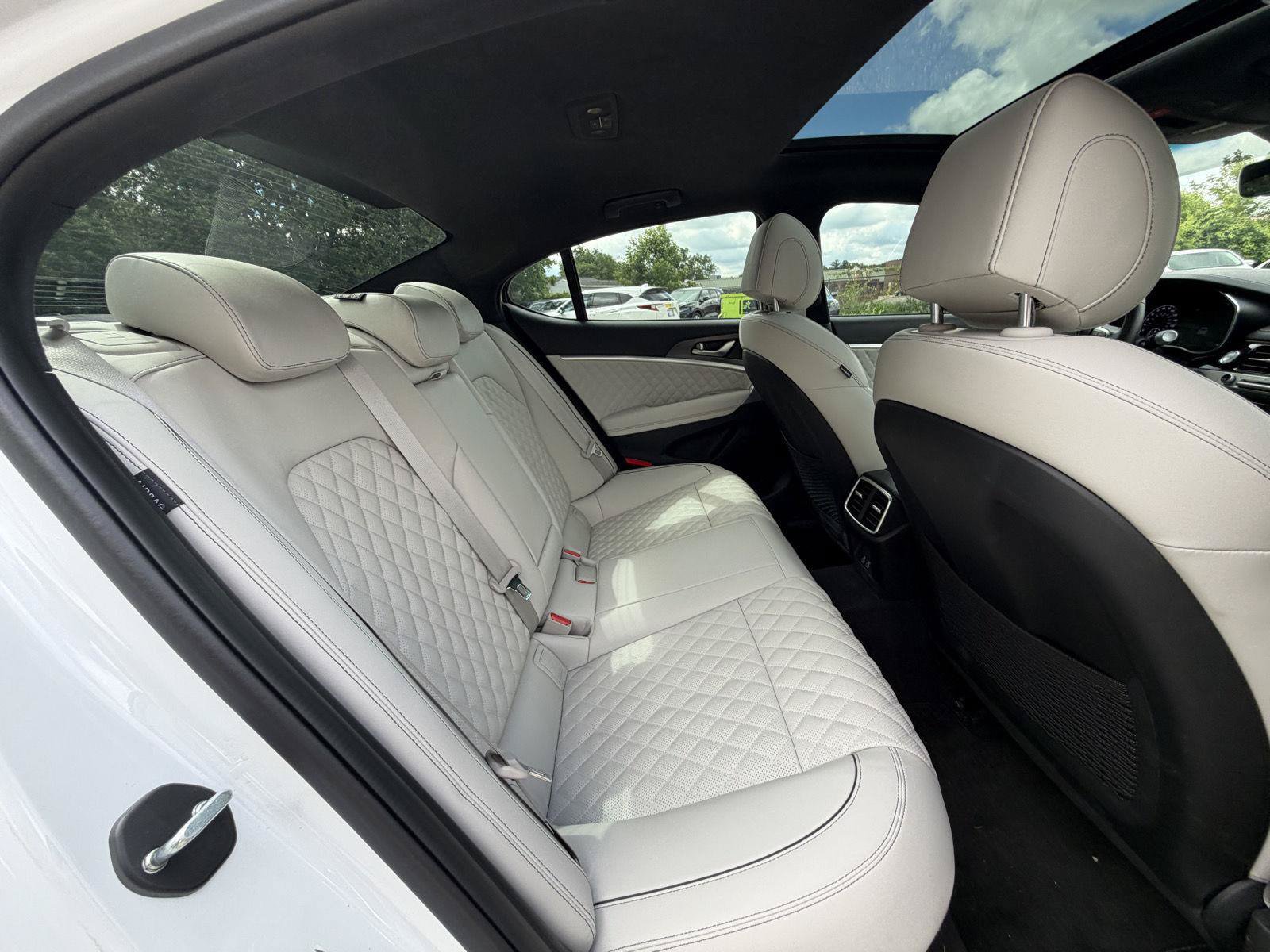 Used 2025 Genesis G70 3.3T Advanced w/ Sport Prestige Package AWD/4WD image 28
