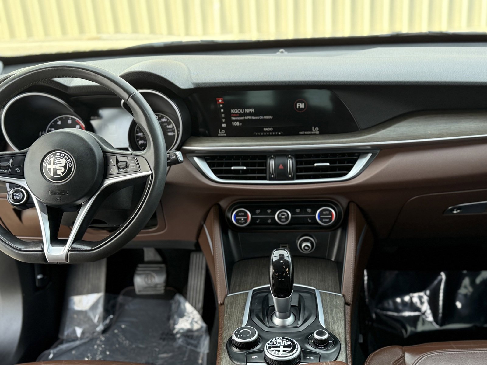 Used 2018 Alfa Romeo Stelvio Ti AWD/4WD image 33