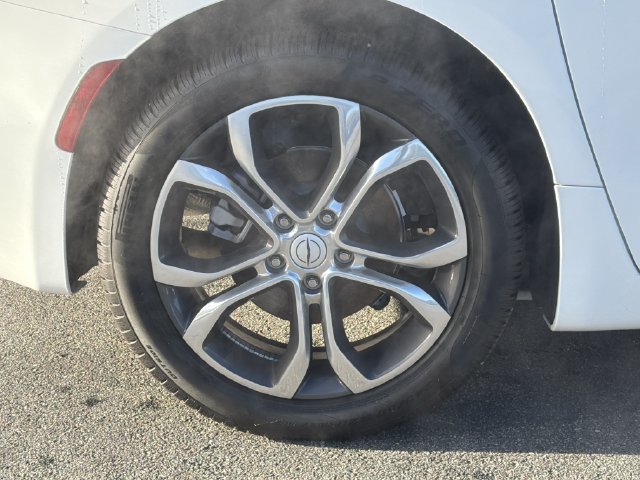 Used 2026 Chrysler Pacifica Pinnacle FWD image 19