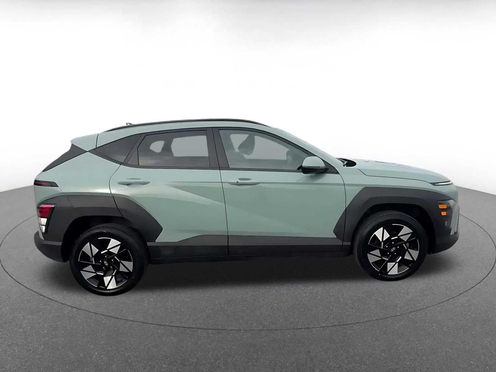 Used 2025 Hyundai Kona SEL image 16