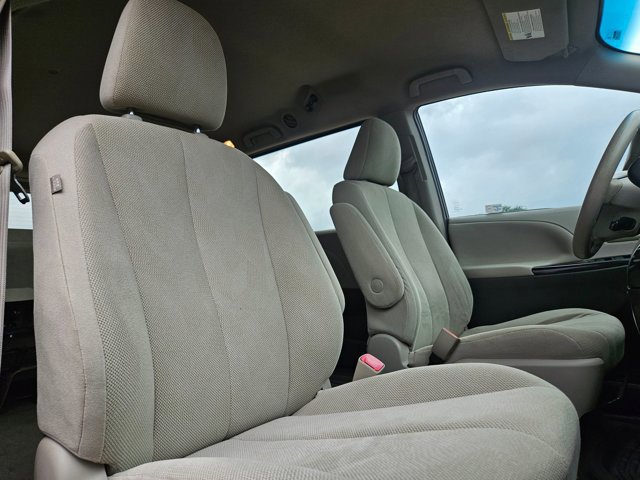 Used 2012 Toyota Sienna FWD image 14