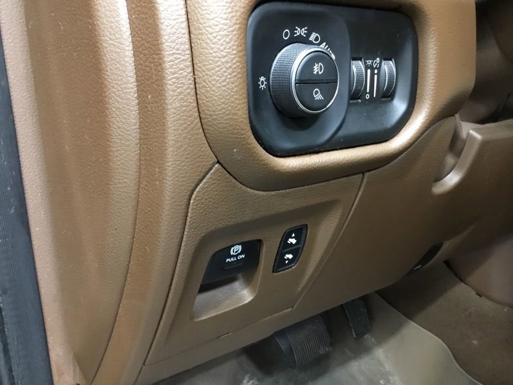 Used 2019 RAM 1500 Laramie image 10