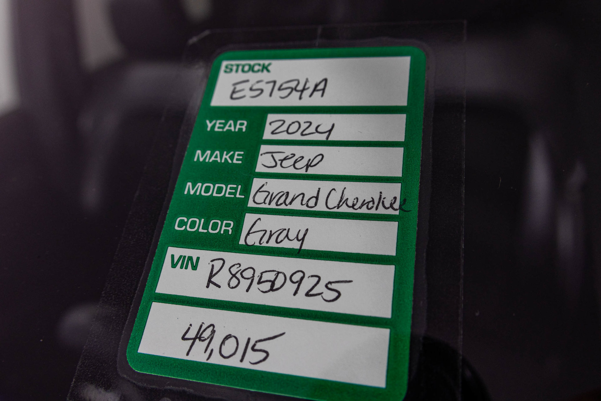 Used 2024 Jeep Grand Cherokee Laredo AWD/4WD image 56