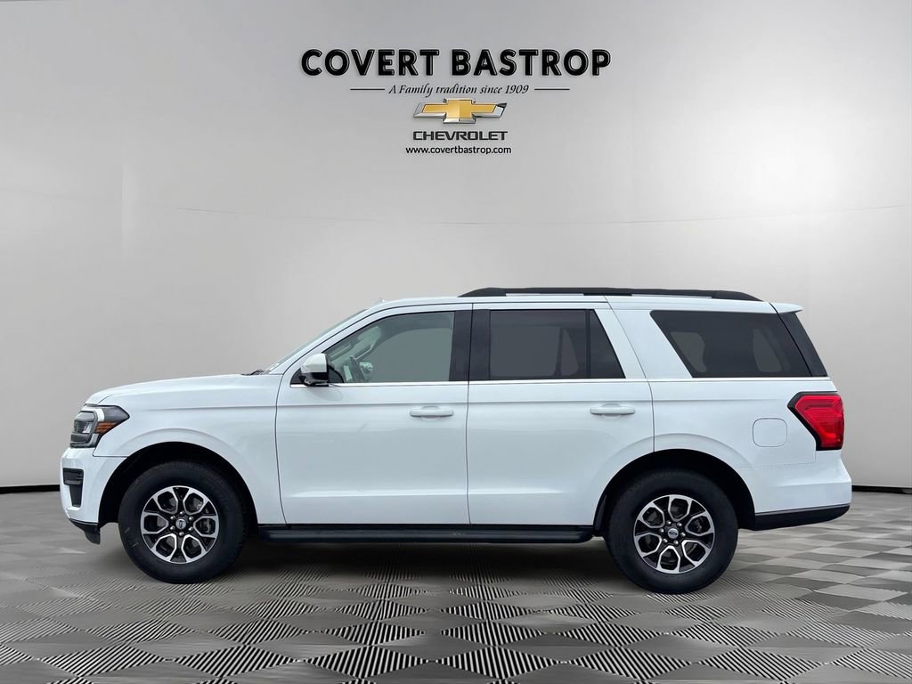Used 2024 Ford Expedition XLT RWD image 4