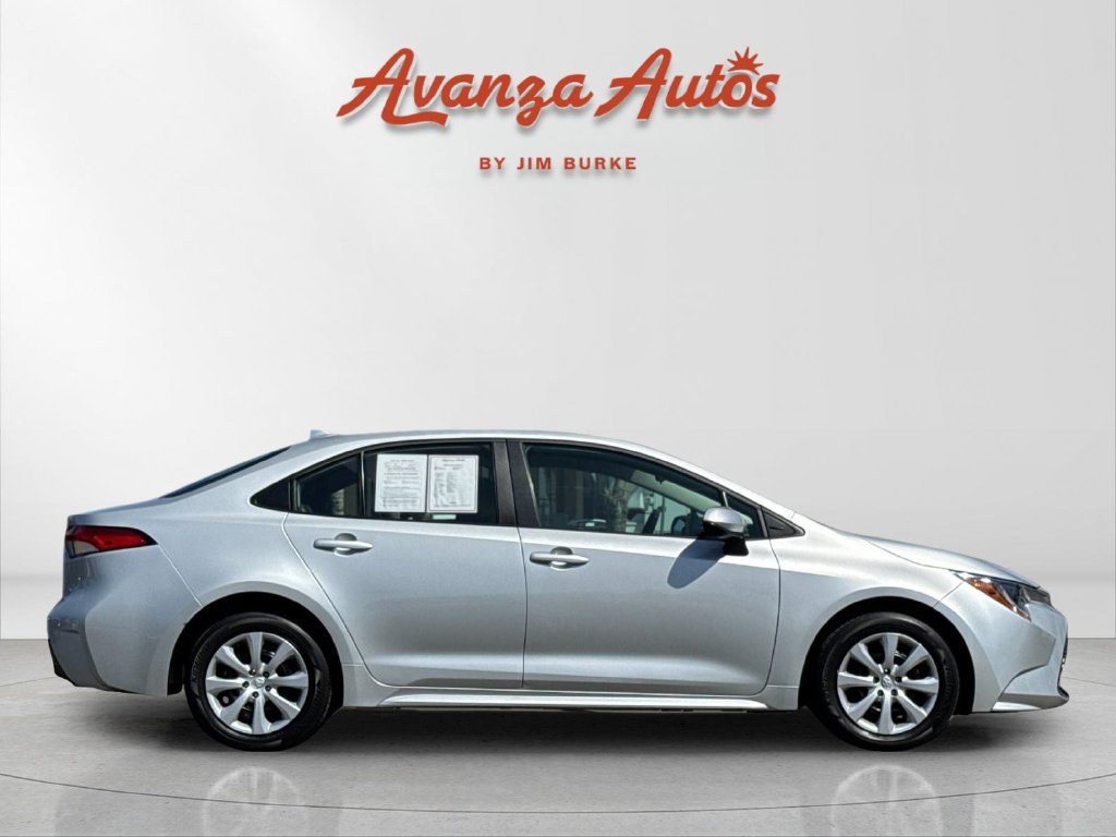 Used 2025 Toyota Corolla LE FWD image 6