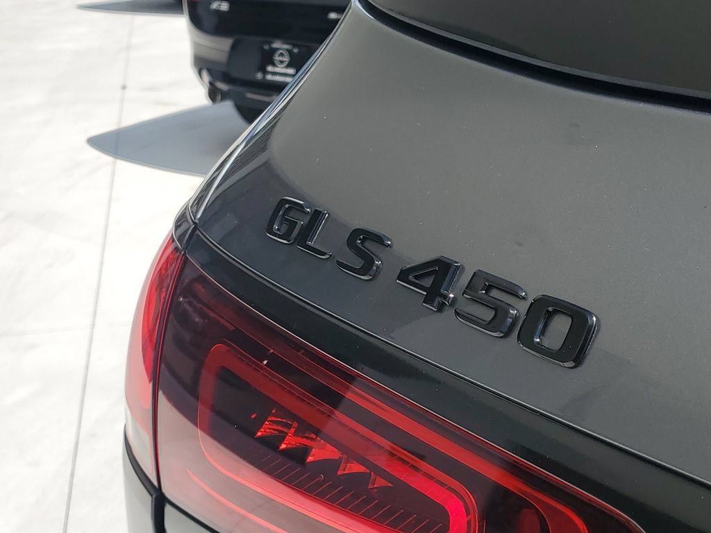 Used 2021 Mercedes-Benz GLS 450 4MATIC image 15