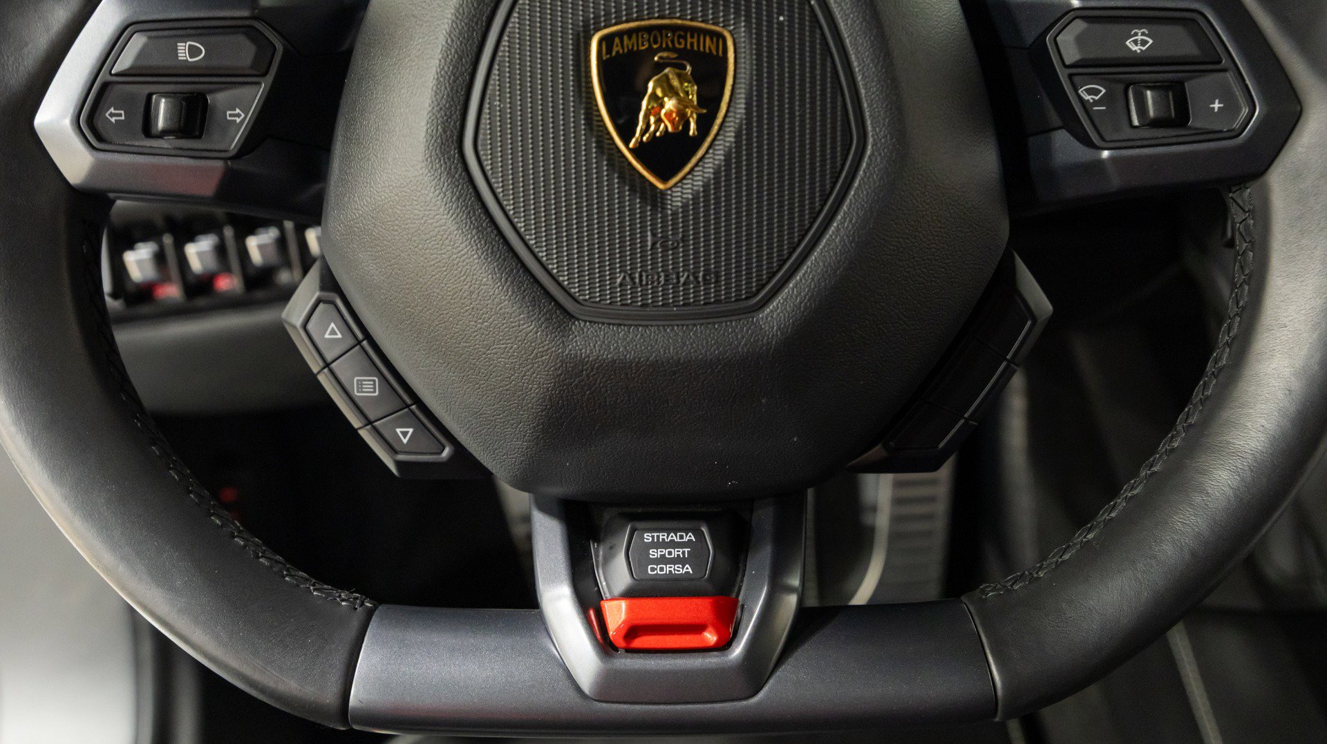 Used 2016 Lamborghini Huracan LP 610-4 image 57