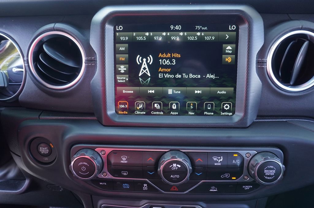 Used 2023 Jeep Wrangler Unlimited Sahara image 20