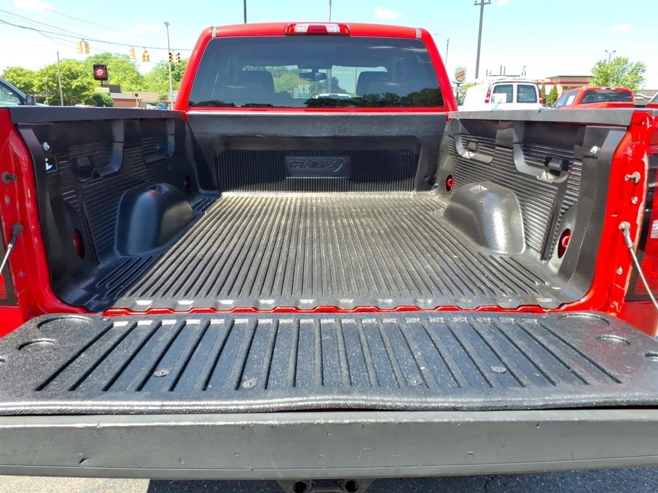 Used 2017 Chevrolet Silverado 2500 LT AWD/4WD image 14