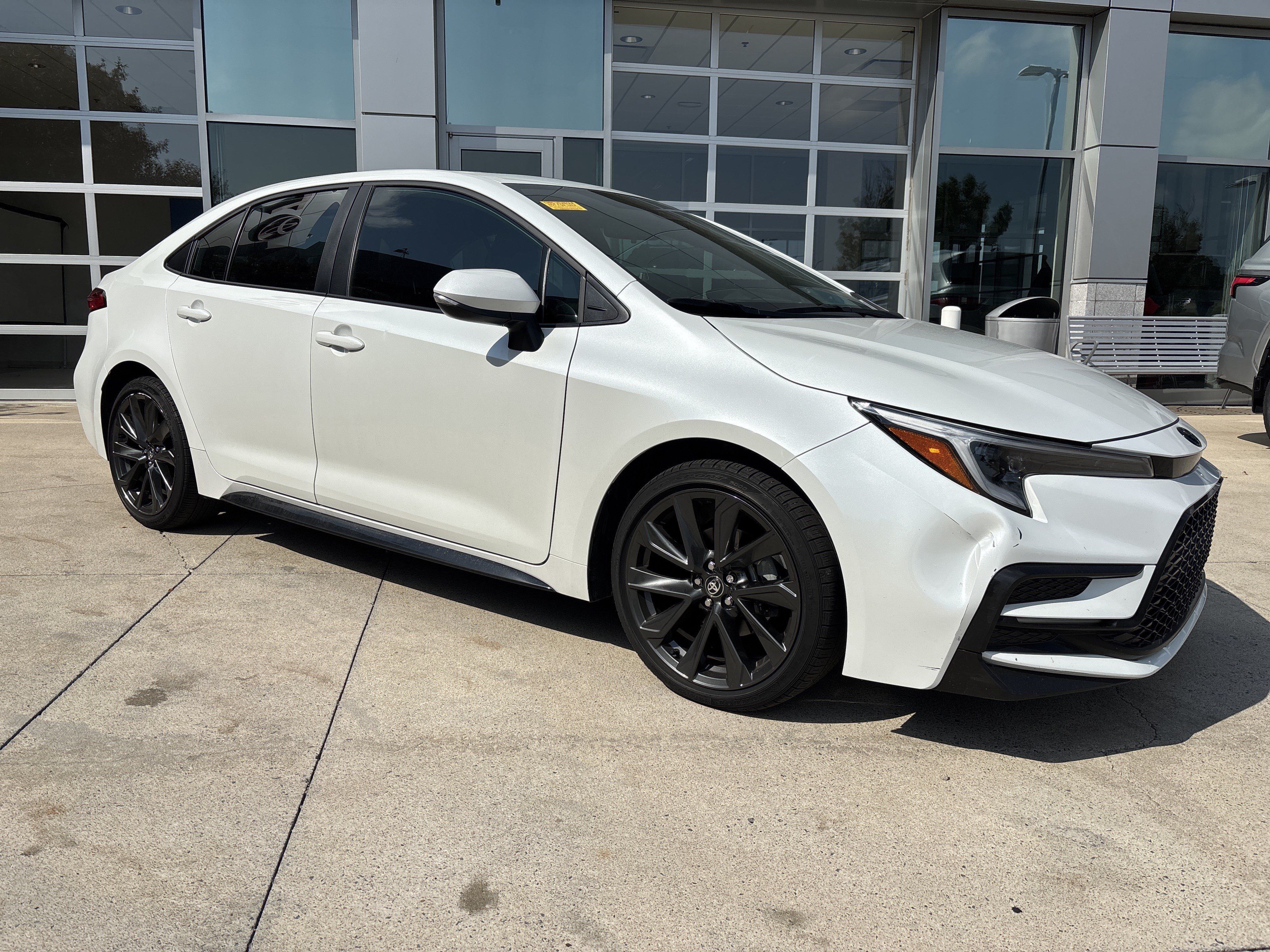 Used 2025 Toyota Corolla XSE FWD image 2