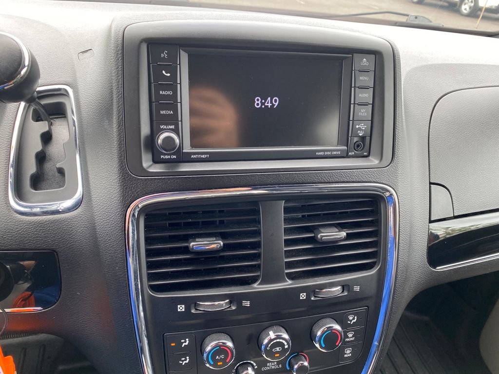 Used 2019 Dodge Grand Caravan SXT w/ Mopar Premium Addition Group image 34