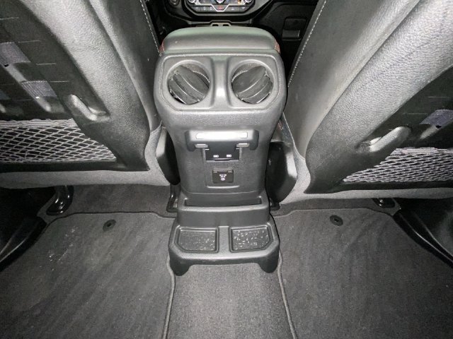 Used 2021 Jeep Wrangler Unlimited Rubicon AWD/4WD image 29