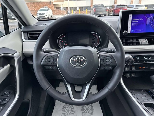 Used 2024 Toyota RAV4 XLE image 31