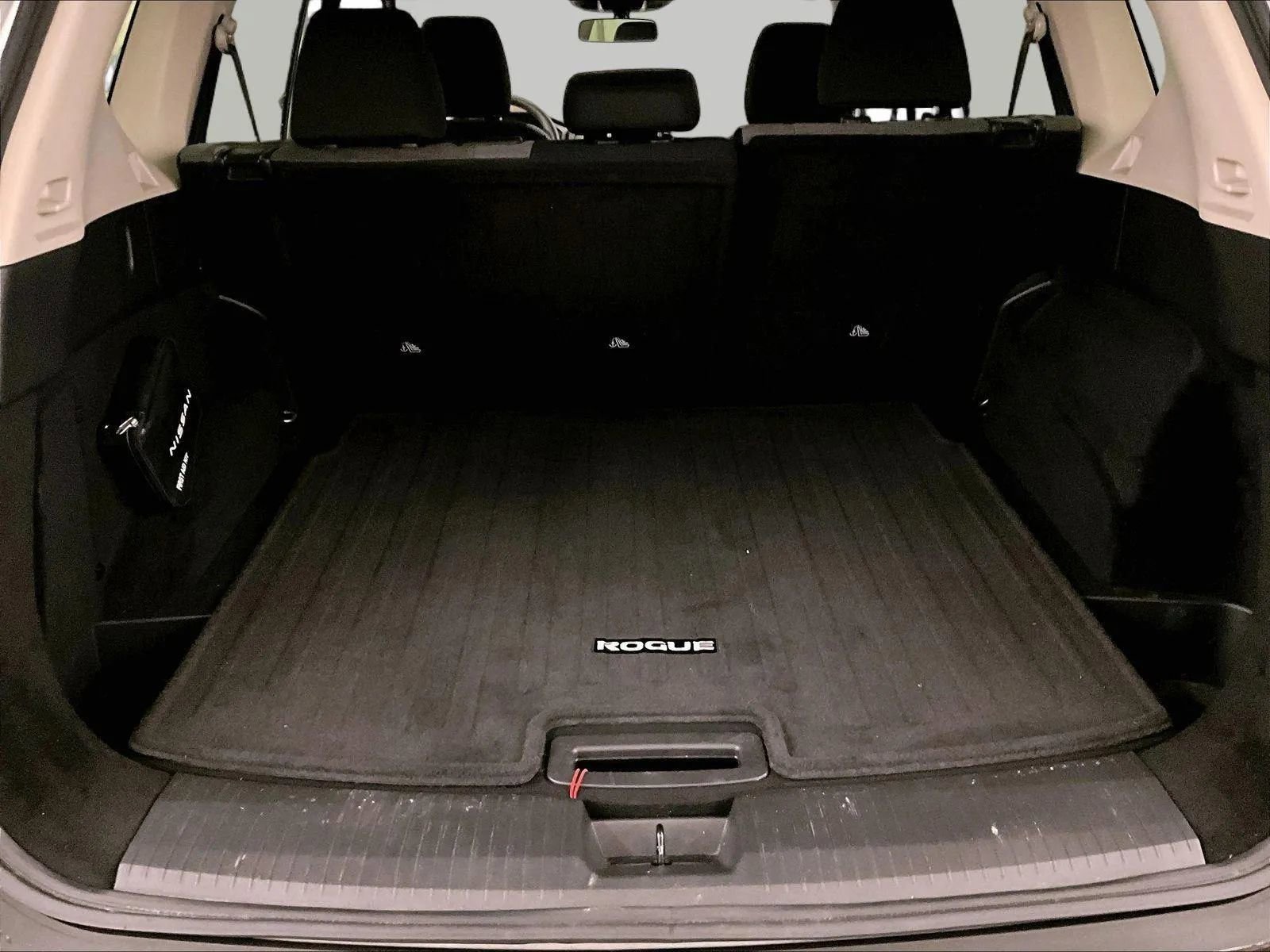 Used 2023 Nissan Rogue SV image 33