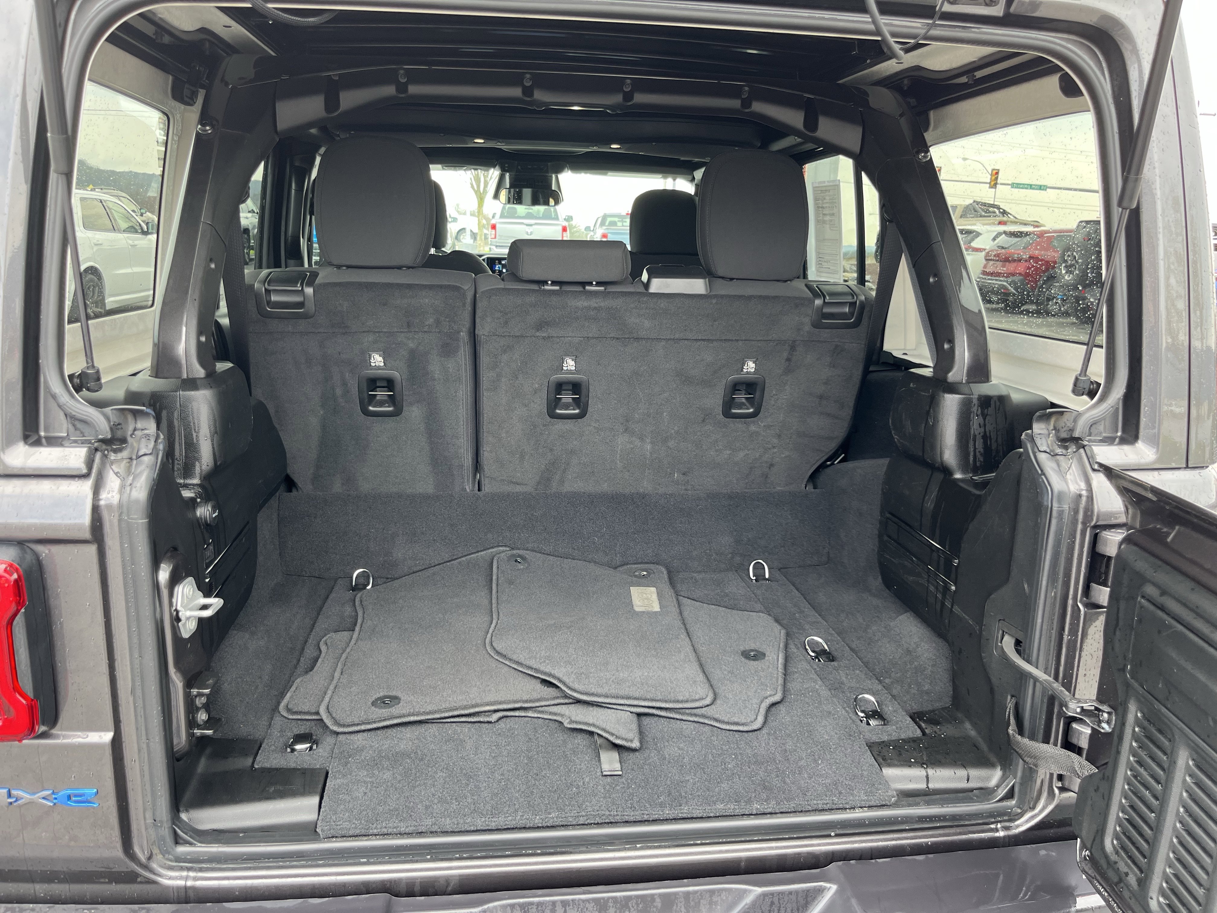 Used 2025 Jeep Wrangler Unlimited Rubicon 4xe w/ Safety Group image 5