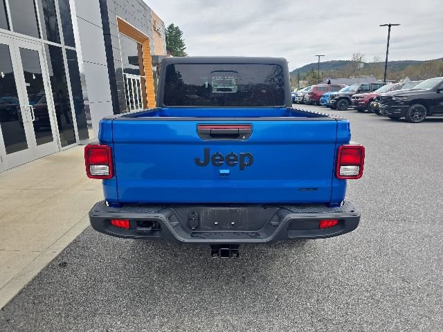 Used 2023 Jeep Gladiator Sport AWD/4WD image 5