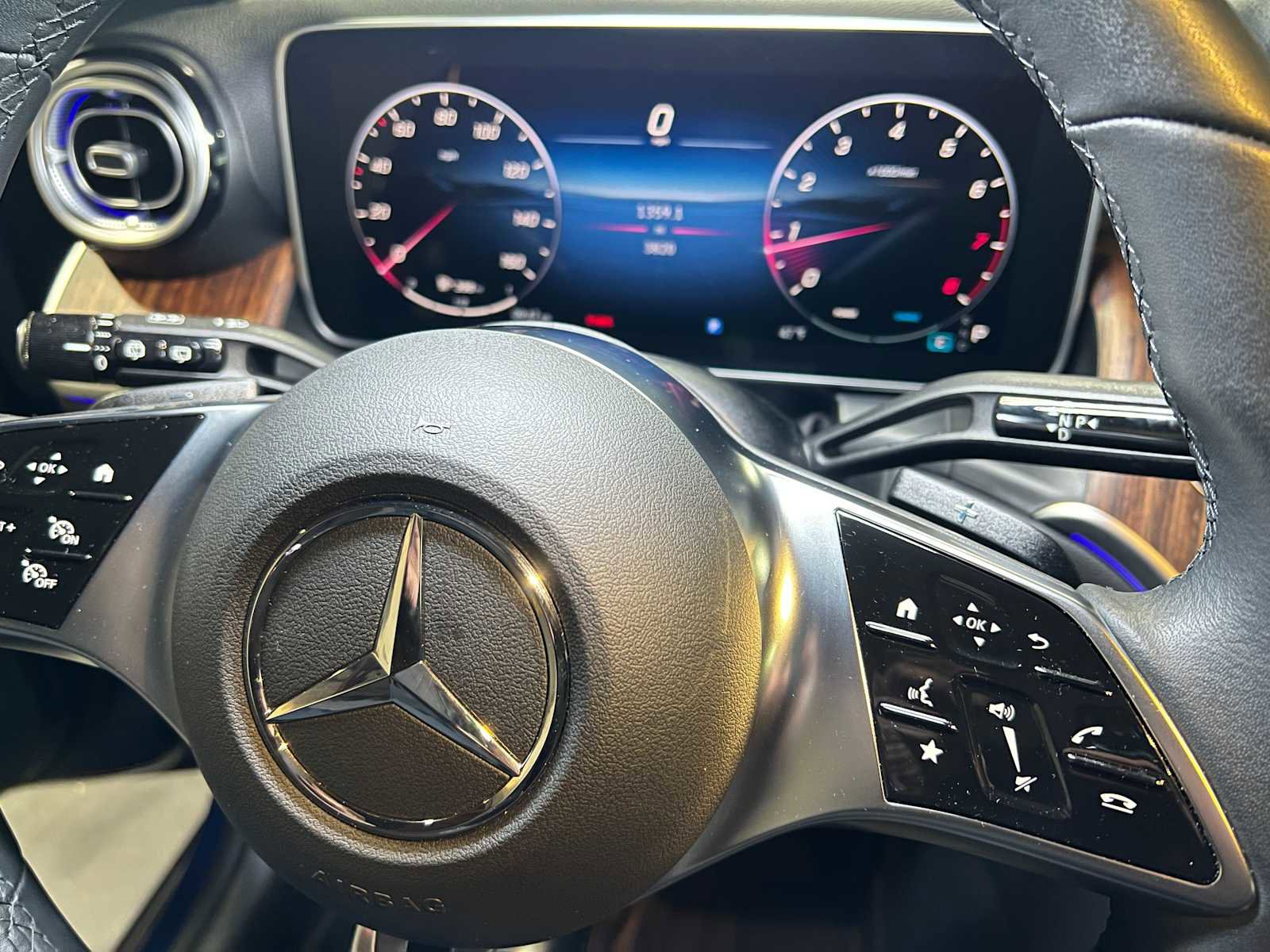 Certified 2025 Mercedes-Benz GLC 300 4MATIC image 30