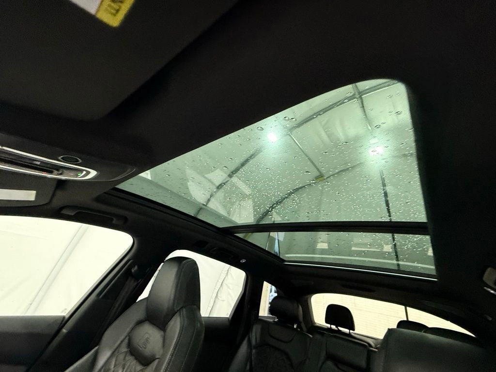 Used 2021 Audi SQ7 Premium Plus w/ Driver Assistance Package image 45