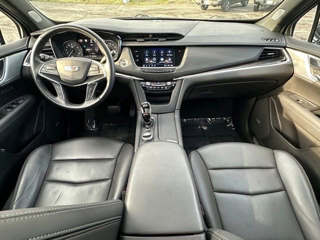 Used 2022 Cadillac XT5 Premium Luxury w/ Technology Package AWD/4WD image 32