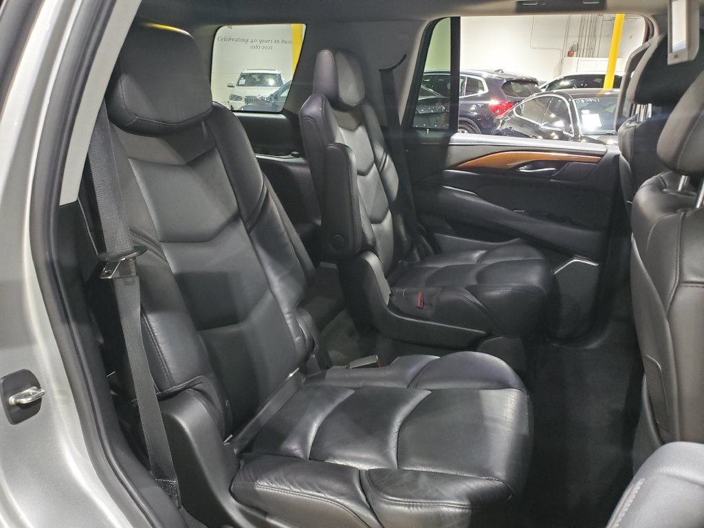 Used 2018 Cadillac Escalade Luxury RWD image 20