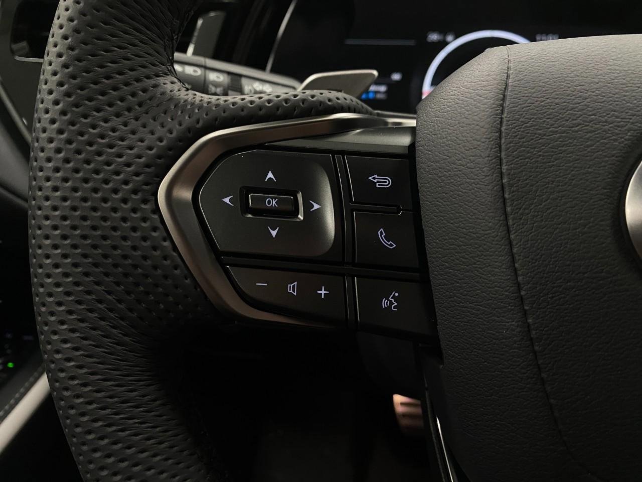 New 2026 Lexus TX 500h AWD image 16