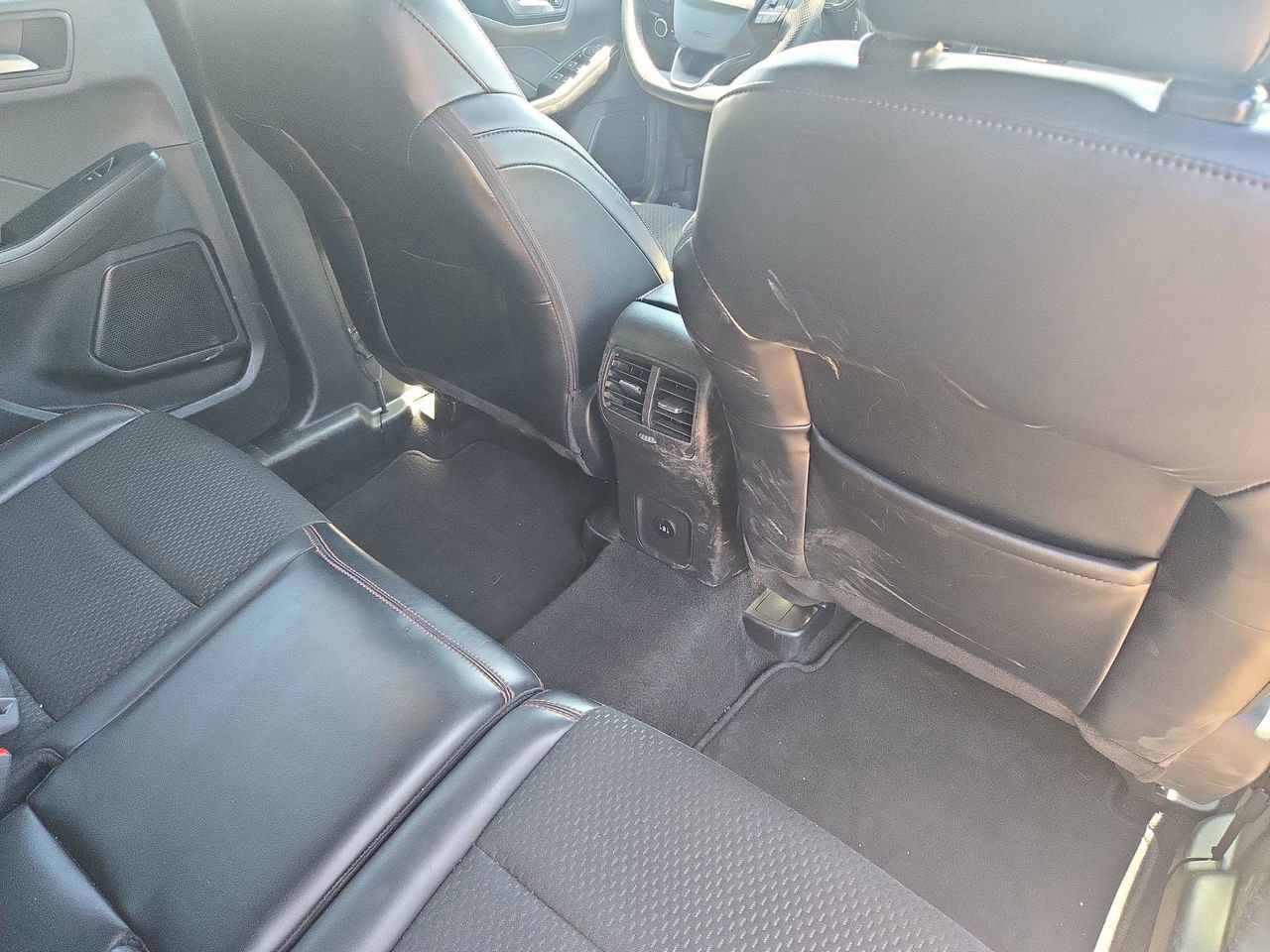 Used 2025 Ford Escape ST-Line FWD image 11