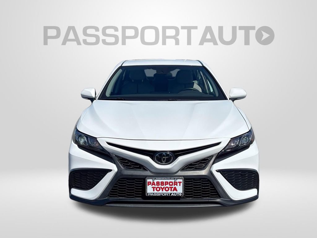 Used 2022 Toyota Camry SE FWD image 12