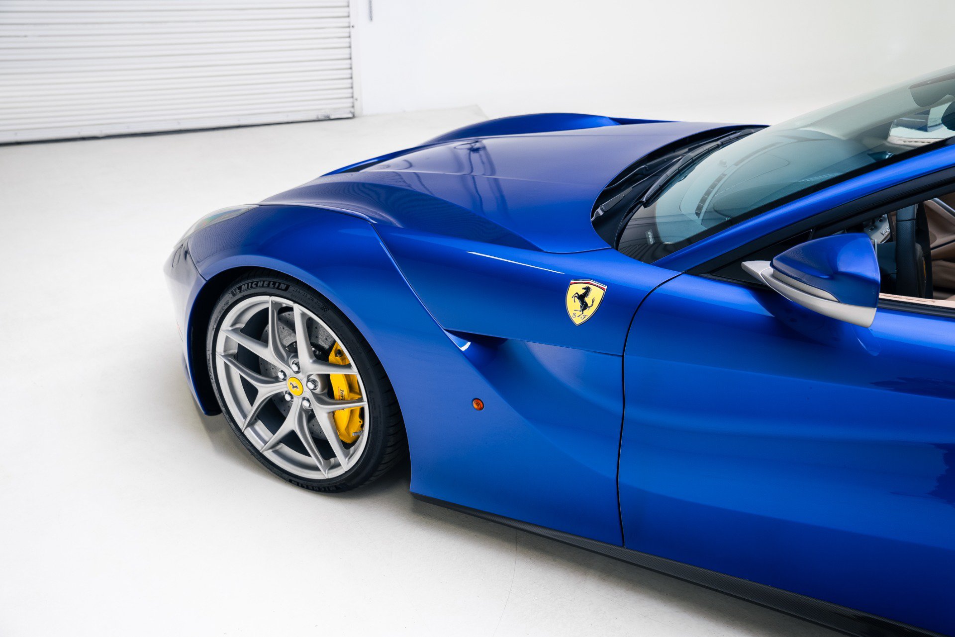 Used 2016 Ferrari F12 Berlinetta RWD image 16