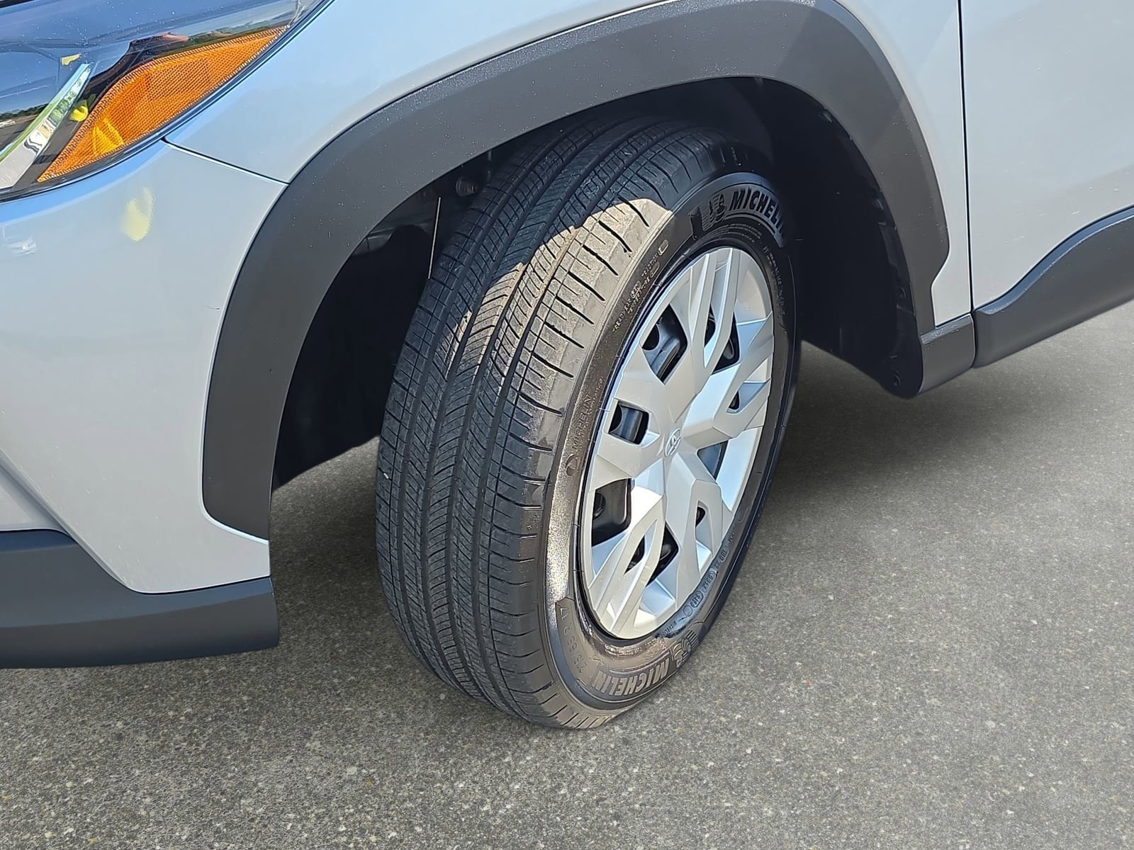 Used 2024 Toyota Corolla Cross L FWD image 30