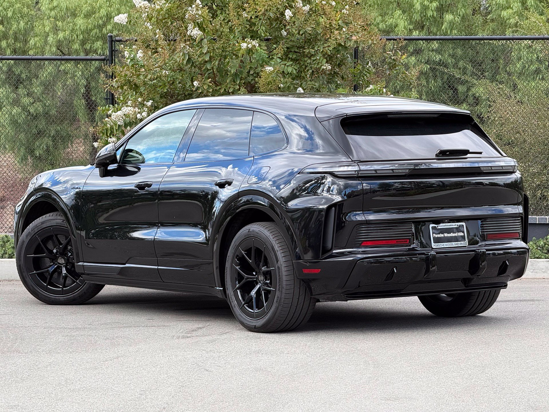 New 2026 Porsche Cayenne Turbo AWD/4WD image 3