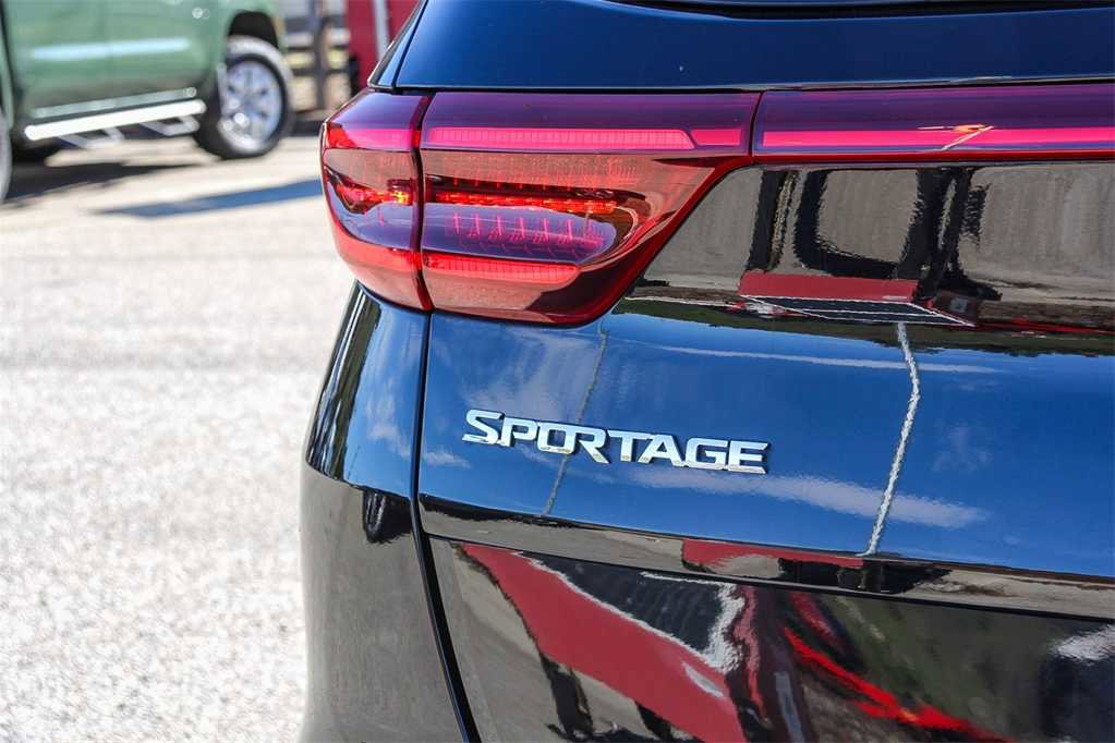 Used 2020 Kia Sportage SX image 11