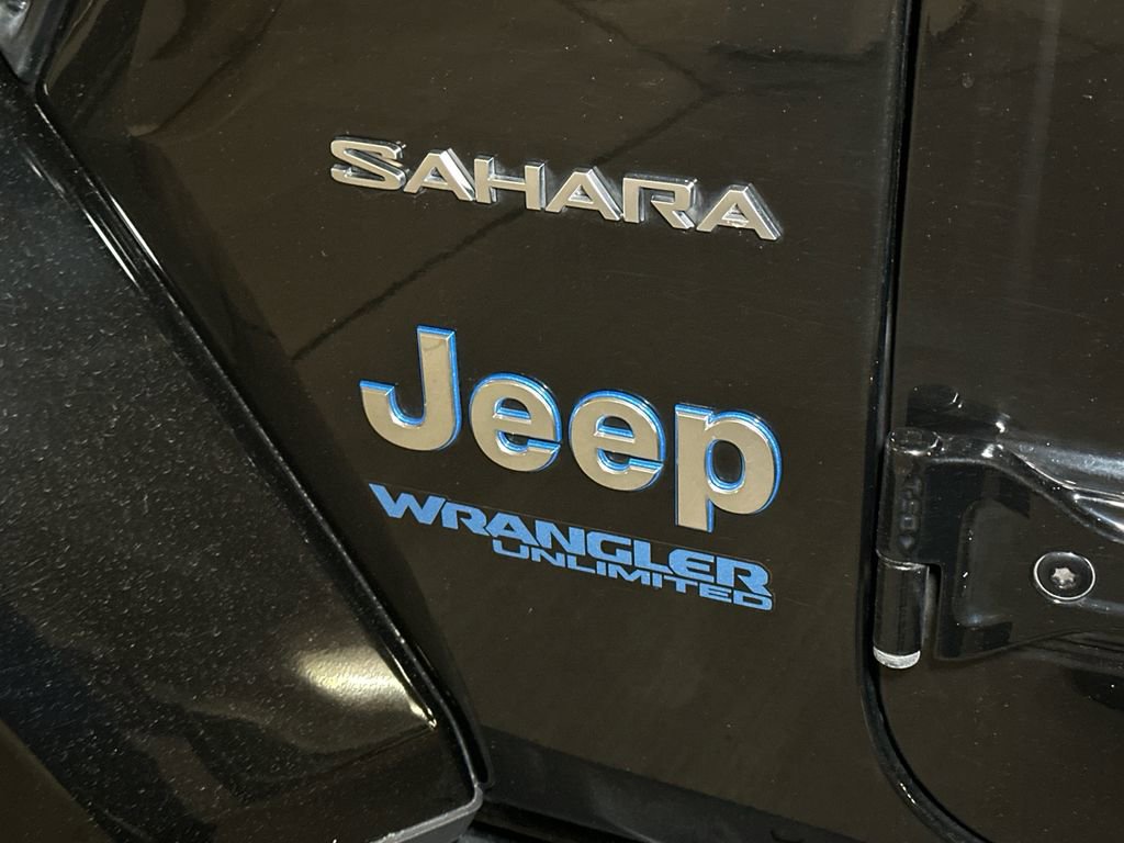 Used 2022 Jeep Wrangler Unlimited Sahara w/ Cold Weather Group AWD/4WD image 14