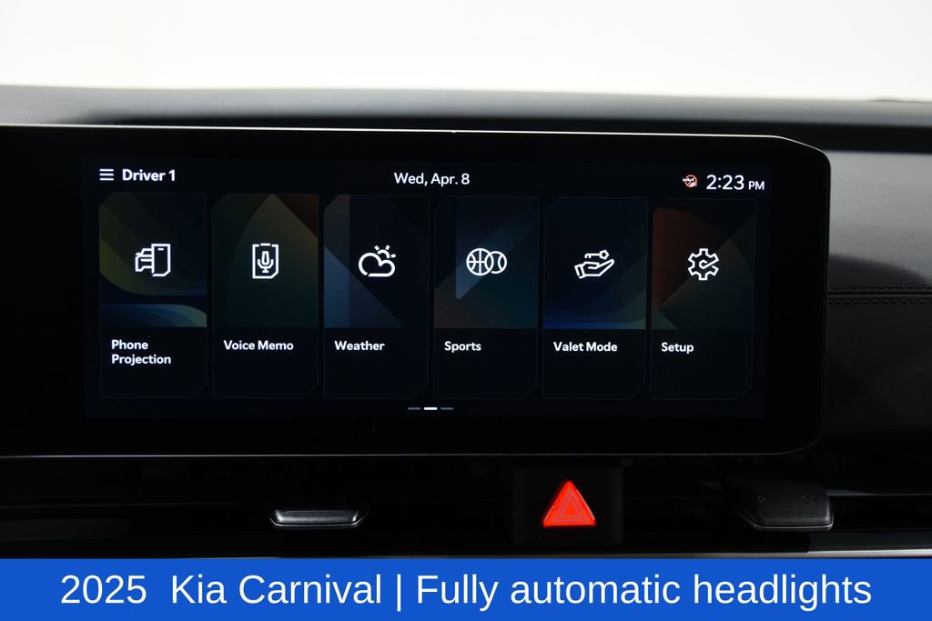 Used 2025 Kia Carnival image 17