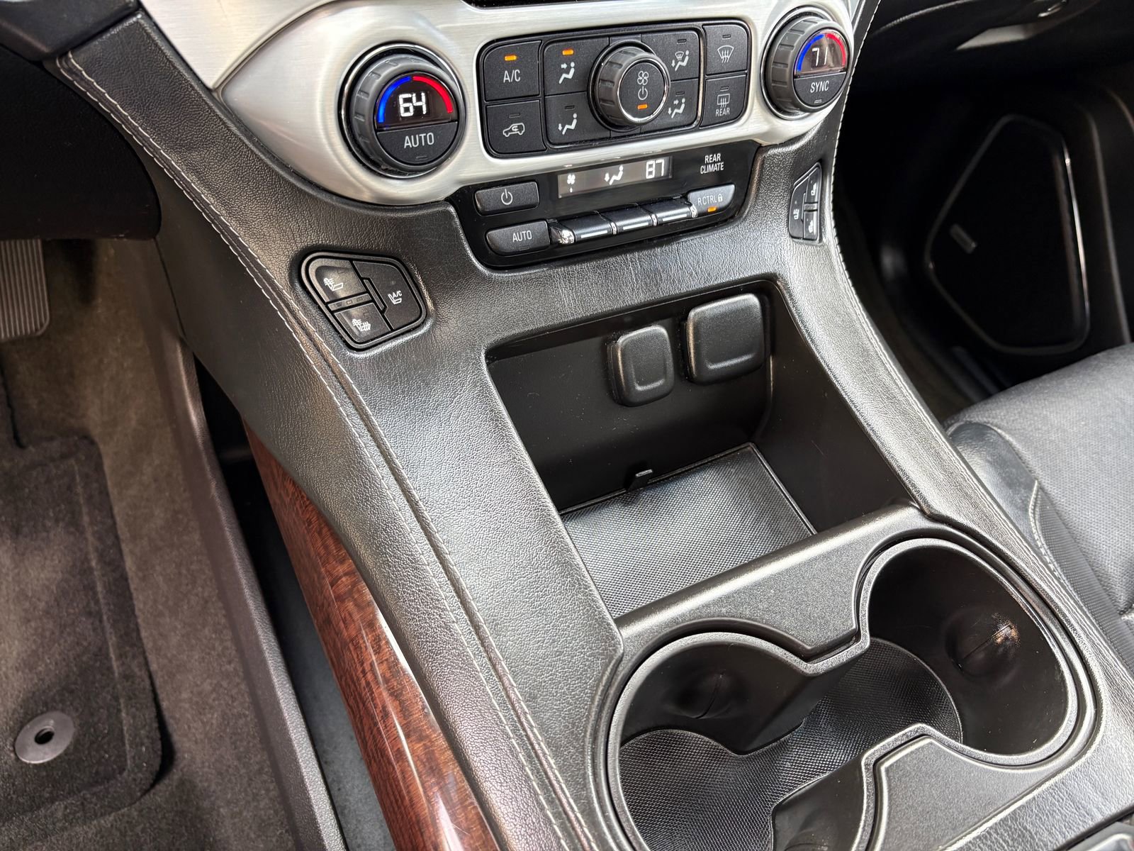 Used 2016 GMC Yukon XL SLT w/ Open Road Package image 35