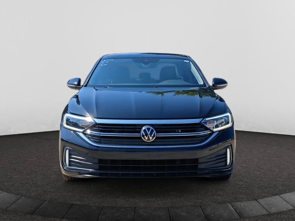 Certified 2024 Volkswagen Jetta SEL FWD image 2