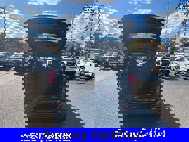 Certified 2024 GMC Terrain SLE w/ Driver Convenience Package image 10