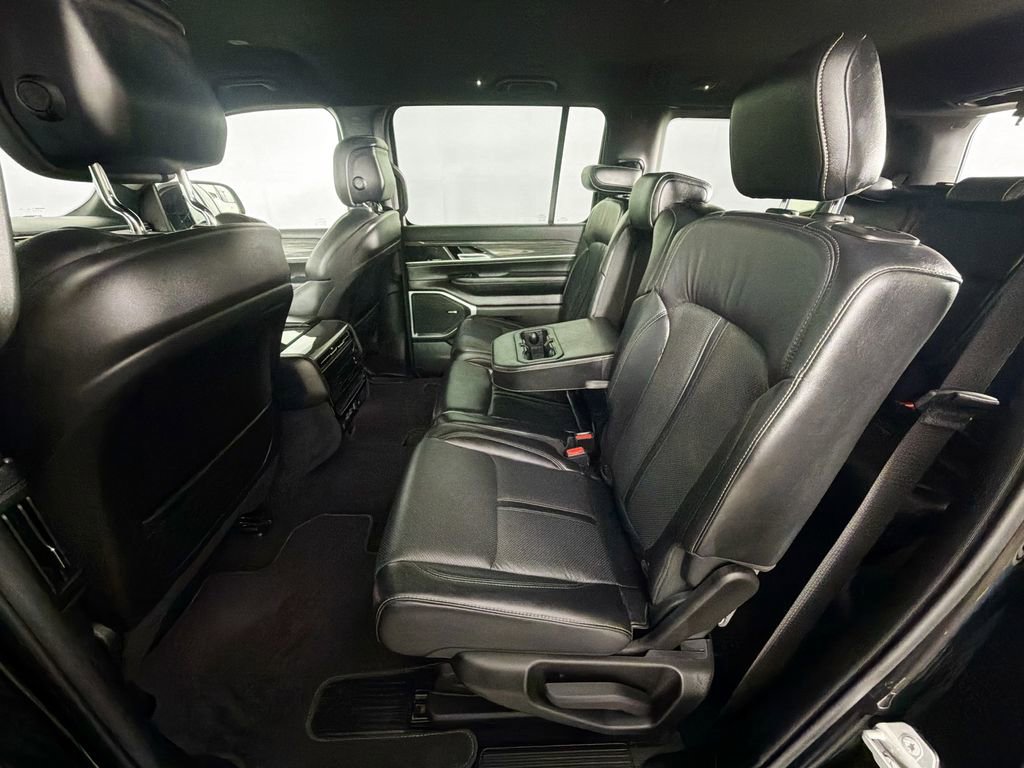 Used 2022 Jeep Wagoneer Series II image 26