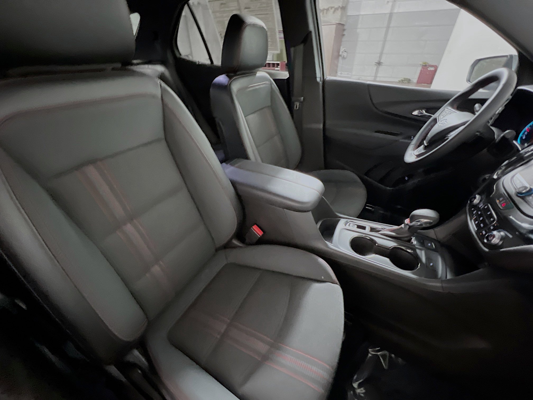 Used 2023 Chevrolet Equinox RS image 30