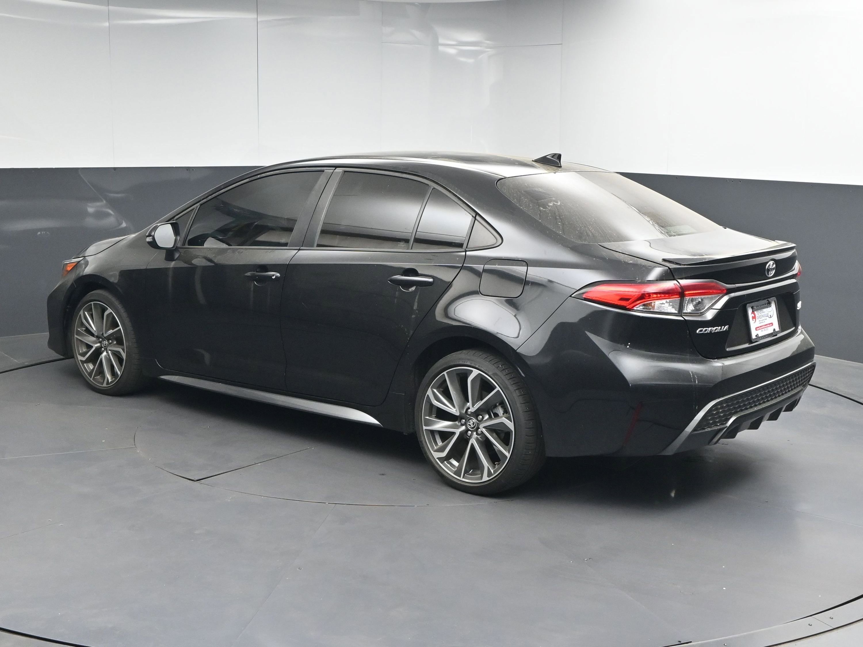 Used 2021 Toyota Corolla SE image 6
