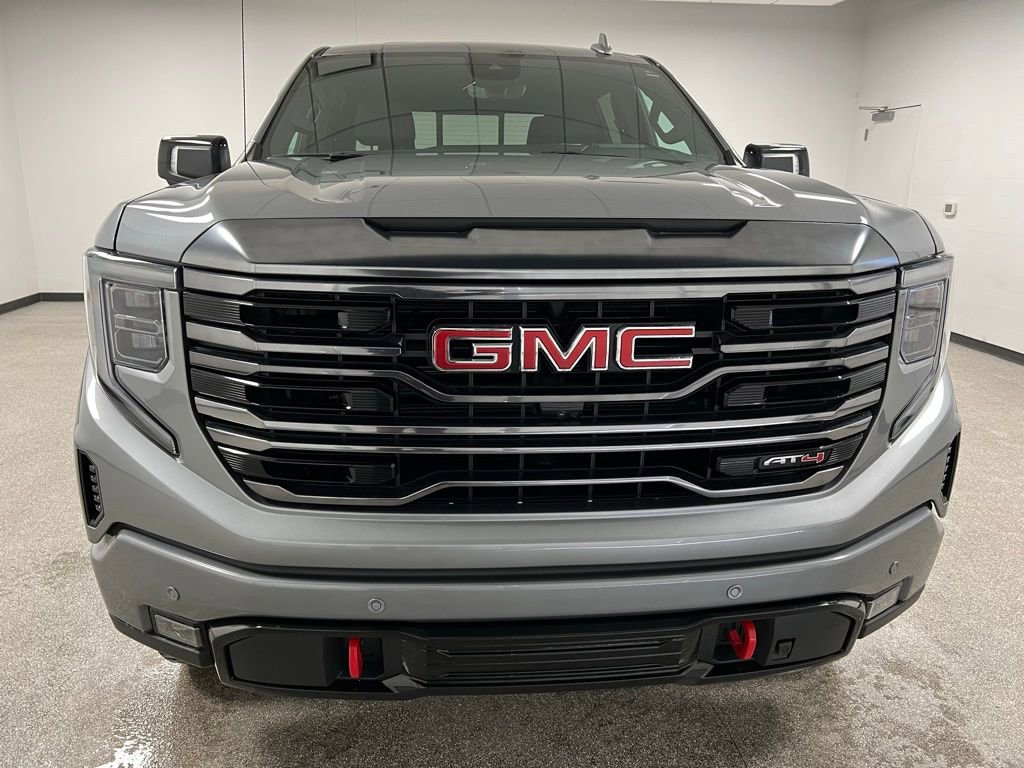Used 2024 GMC Sierra 1500 AT4 w/ Technology Package image 3