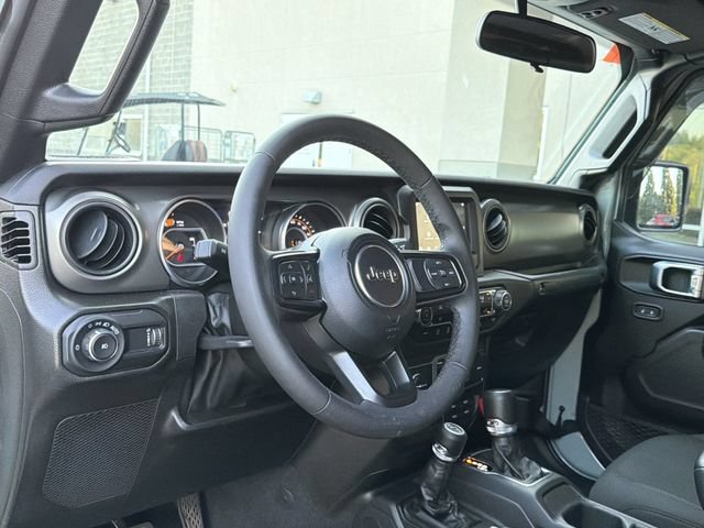 Used 2023 Jeep Wrangler Sport AWD/4WD image 7