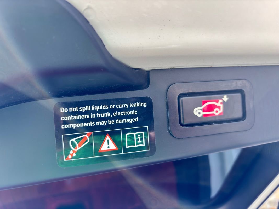 Used 2010 BMW X5 M image 40